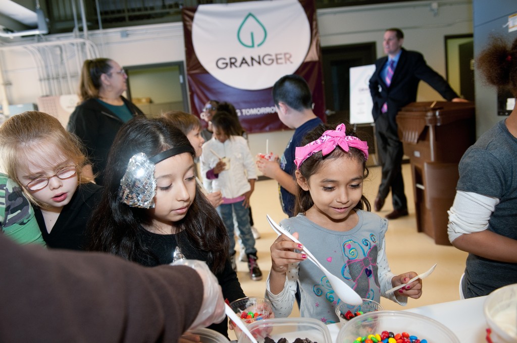 2012 03 13 kids making sundaes CD126-0384 kids making sundaes